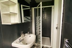 O baie la Breach Barn, a very bright spacious home from home +16 fotografii