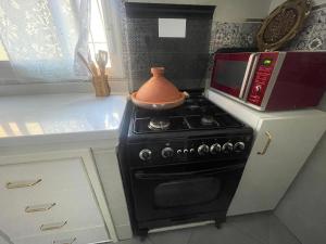 Gallery image of Grand appartement spacieux Au rez-de-chaussée en plein cœur de la Médina in Sale +26 photos