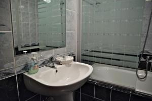 Kúpeľňa v ubytovaní Hotel Lukács Superior