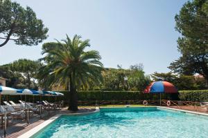 Bazén v ubytování Augustus Hotel & Resort nebo v jeho okolí