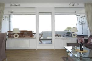 Et opholdsområde på NA - Ostsee-Traum - Ferienwohnung mit Meerblick am Hansa Park, W-LAN & Parkplatz kostenlos