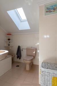 A bathroom at Casa de Playa en Somo Centro