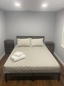 Ένα ή περισσότερα κρεβάτια σε δωμάτιο στο Spacious 3 Bedroom , 2 Bath House