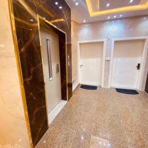 Fotografie z fotogalerie ubytování شقه فندقيه فاخره غرفتين نوم باثاث وديكور فخم v destinaci Táif