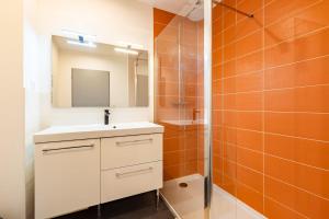 Ένα μπάνιο στο Le Grand Jany Spacious T4 with Terrace +23 φωτογραφίες