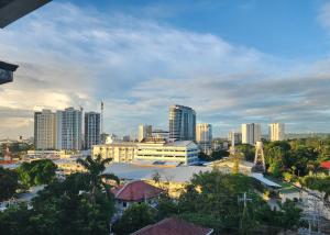 Γενική άποψη της πόλης Davao City ή θέα της πόλης από  αυτό το διαμέρισμα