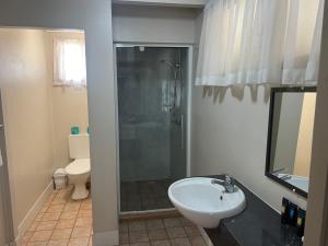 Koupelna v ubytování Kalua Motel