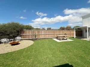 Magpie Sands - Coastal Escape & Wine Country - Beachside Getaway外面的花园