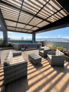 Istumisnurk majutusasutuses Mini suite cerca del parque La Carolina Quito
