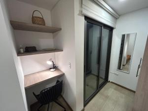 Köök või kööginurk majutusasutuses Mini suite cerca del parque La Carolina Quito