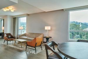 Residence Inn By Marriott Berkeley的休息区