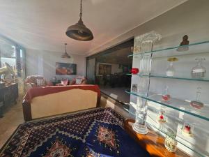 Η κουζίνα ή μικρή κουζίνα στο Petit Paradis à Bandol t4 piscine clim Parking Fibre Coffre-fort