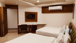 TV/trung tâm giải trí tại Soil to Soul Trinity Hotel - A Boutique Stay