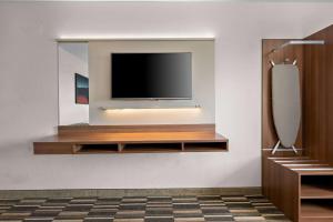 TV a/nebo společenská místnost v ubytování Microtel Inn & Suites by Wyndham Sweetwater