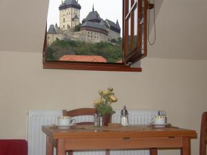 Fotografia z galérie ubytovania Pension a Restaurace Vyhlídka v Karlštejne
