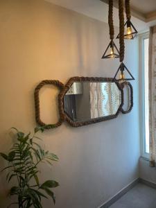 Galeriebild der Unterkunft Elegant Retreat 102 Studio Apartment in Murree + 5 Fotos