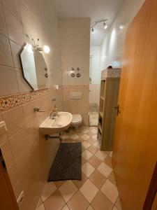 Ένα μπάνιο στο Traumhafte Ferienwohnung nahe Dresden