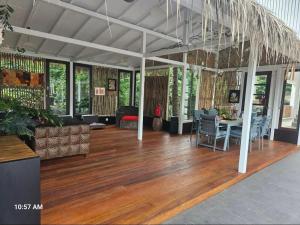 Nhà hàng/khu ăn uống khác tại 8 Bedroom Monkey Villa Room 105