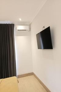 تلفاز و/أو أجهزة ترفيهية في Hotel Bugis Asri