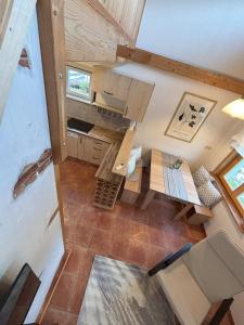 Zona d'estar a Klimatisierte Familienchalets am Millstätter See