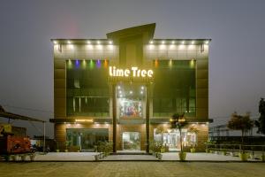 Fotografie z fotogalerie ubytování Lime Tree Hotel and Banquet Vrindavan v destinaci Vrindavan