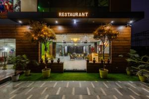Fotografie z fotogalerie ubytování Lime Tree Hotel and Banquet Vrindavan v destinaci Vrindavan