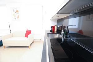 Dapur atau dapur kecil di Modern Studio central location