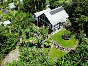 Градина пред Seednest A-frame Treehouse Forest View&Game Room