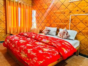 Letto o letti in una camera di Hotel Himalayan View