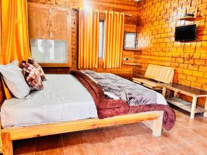 Letto o letti in una camera di Hotel Himalayan View