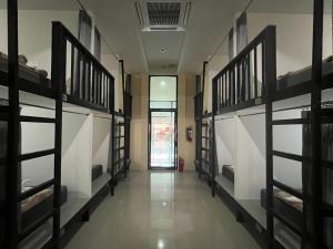 3 TIGERS Resort & Hostel客房内的一张或多张床位