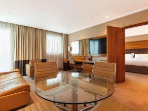 Μια τηλεόραση ή/και κέντρο ψυχαγωγίας στο Sofitel London Heathrow