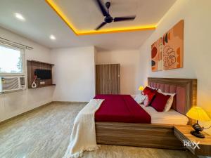 Ліжко або ліжка в номері Raghuveer Sadan, Near Ram Mandir -10 Min Walk