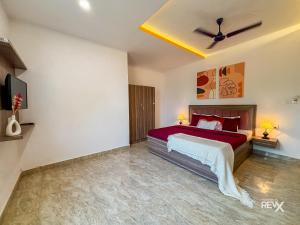 Ліжко або ліжка в номері Raghuveer Sadan, Near Ram Mandir -10 Min Walk