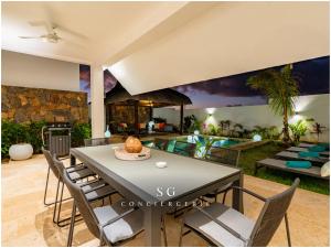 Photo de la galerie de l'établissement SG12 l Villa ISA l Prestige Grand Baie l Piscine l 6 pers, à Grand Baie