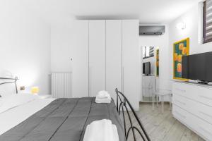 TV a/nebo společenská místnost v ubytování MUG7 - Sesto San Giovanni - Sesto living suite -