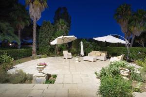 A garden outside Agriturismo Villantica