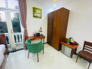 Posezení v ubytování The Arch Villa Hội An