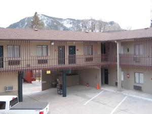 Foto dalla galleria di Bear Lodge Motel a Sundance