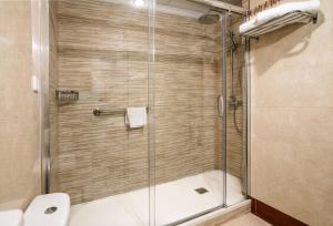 A bathroom at Hotel La Cala Finestrat