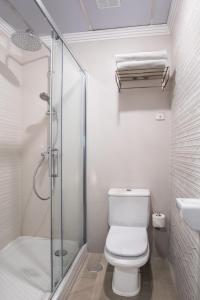 A bathroom at Hotel La Cala Finestrat