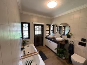 The Bryanston Boutique的一间浴室