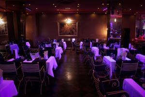 Restaurace v ubytování Zaki Hotel + 37 fotografií