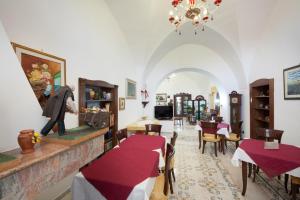 A restaurant or other place to eat at Agriturismo Villantica