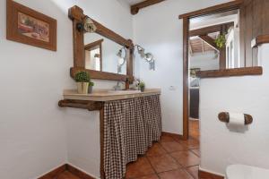 Koupelna v ubytování Casa Rural Kiko + 25 fotografií