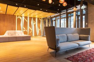 Гостиная зона в Sadu Hotel Almaty, a member of Radisson Individuals