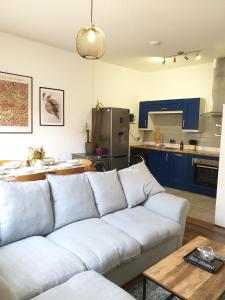 Dapur atau dapur kecil di A haven in the centre of Glastonbury