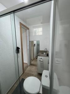 Ένα μπάνιο στο Apartmento Piratininga Niterói +6 φωτογραφίες