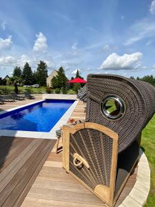 Bazén v ubytování Landhaus Waltersdorf - Pool & Wellness nebo v jeho okolí