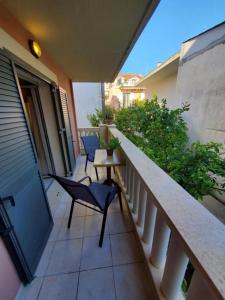 A balcony or terrace at Sior Dionysios Apartments